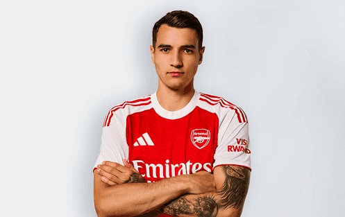 Jakub Kiwior Headshot 2025x