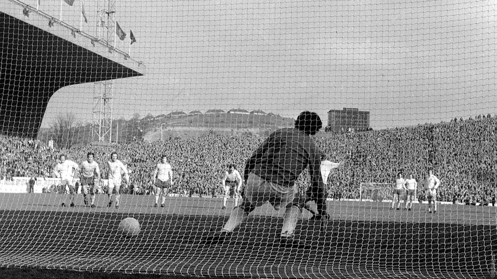 Peter Storey v Stoke City - 1971